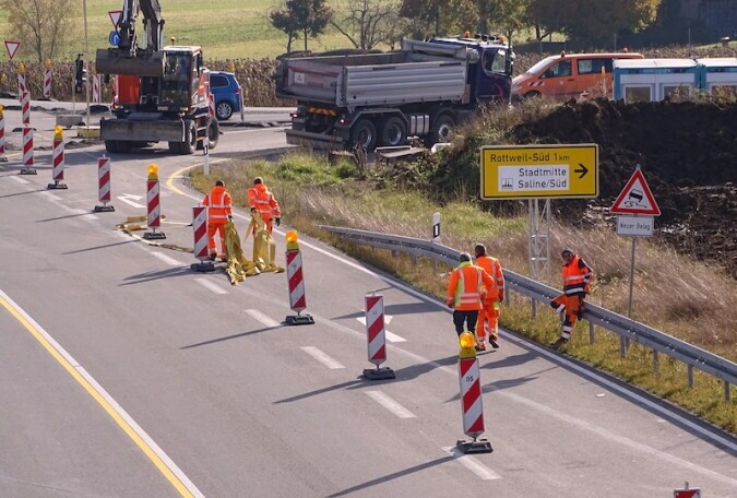 Montagehelfer Verkehrssicherung & Metallbau, 1. Bild